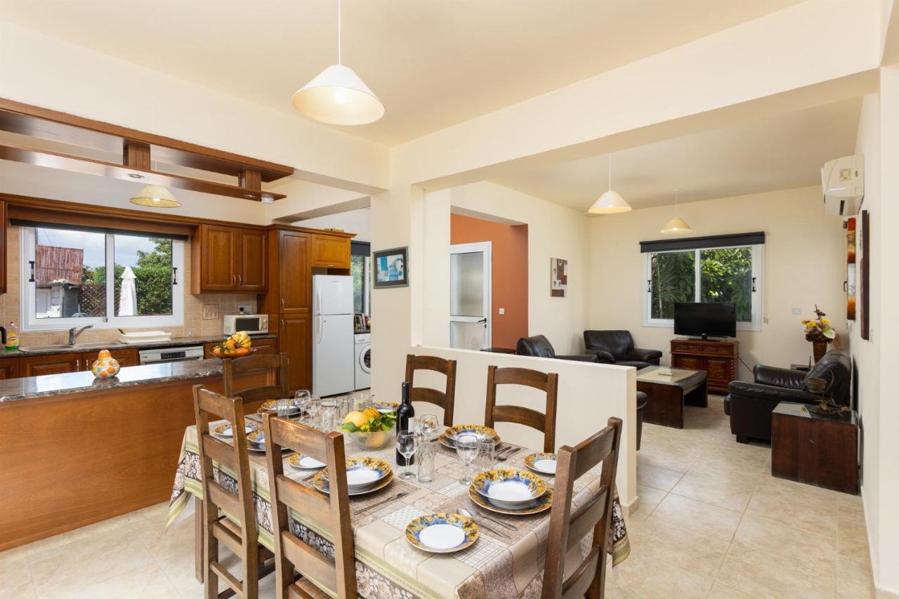 Villa Kleopatra Пафос Экстерьер фото